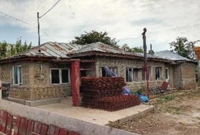 Casă cu 3 camere cu Teren 281 Mp în Central - 4