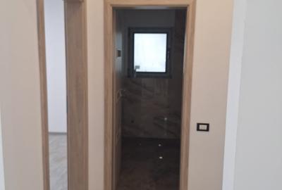 Casă cu 3 camere cu Teren 250 Mp în Berceni - 9