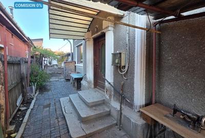 Vânzare casă 2 camere + curte, zonă de case – Stadion 1 Mai - 1