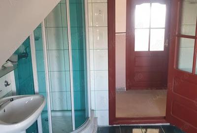 Casa Vadu Moldovei... 2 imobile...14 camere - 2