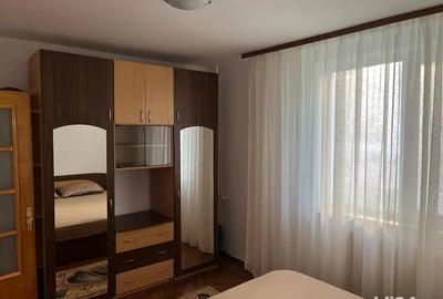 Apartament 3 camere zona 1 mai - 2