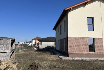 Casă cu 5 camere cu Teren 605 Mp în Victoriei - 6