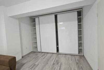 Coresi -Bloc Maurer M9, etajul 1, mobilat, parcare - 12