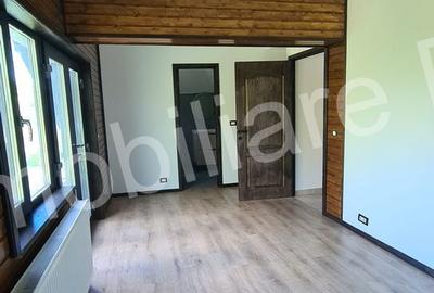 Casă cu 4 camere cu Teren 2435 Mp în Arefu - 10