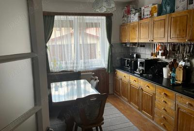 Casă cu 4 camere cu Canalizare în Calea Poplăcii - 1