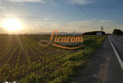 Teren de 4600 mp, în Stupini