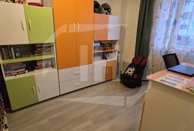 Apartament cu 3 camere, 2 parcari si boxa, zona Petrom - 3