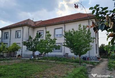 Casă cu 12 camere cu Teren 1300 Mp în Brestei