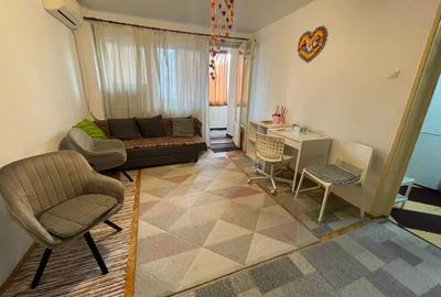 Apartament cu 2 camere semidecomandat, mobilat în Ștefan cel Mare