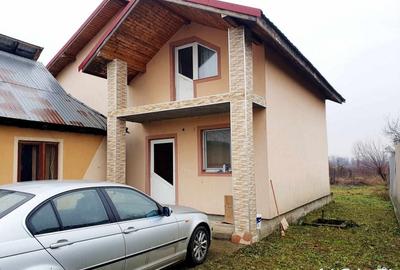 Casă individuală cu 3 camere cu Canalizare în Bălești - 1