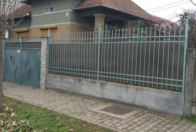 Vand casa in Gherla aproape de centru - 1