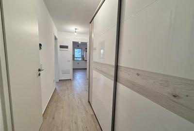 Apartament cu 3 camere decomandat, mobilat în Tractorul - 10