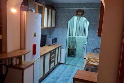 Apartament cu 3 camere decomandat în Peneș Curcanul - 1