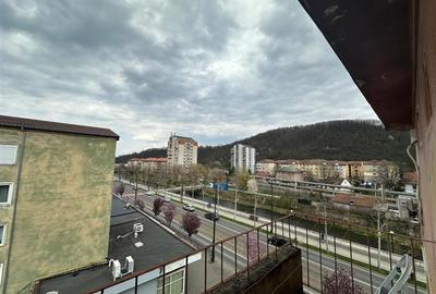 Apartament cu 3 camere semidecomandat, mobilat în Luncă - 4