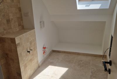 Casă cu 4 camere cu Teren 200 Mp în Parcul Circului - 2