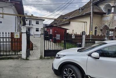 Casă cu 3 camere în Central - 2