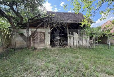 Casă cu 3 camere cu Teren 4100 Mp în Huseni - 10