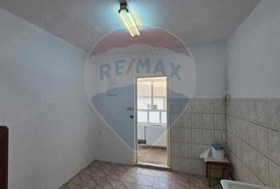 Apartament cu 2 camere decomandat în Vitrometan - 4