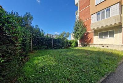 Apartament 3 camere, 71 mp, zona Hotvon - 1