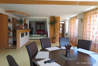 Casă cu 5 camere cu Teren 750 Mp în Aradul Nou - 12