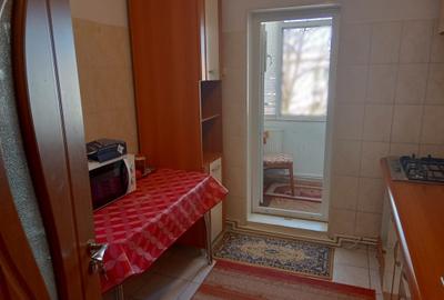 Apartament cu 3 camere decomandat, mobilat în Nicolina - 7