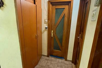 Apartament de 3 camere zona TRACTORUL - 3