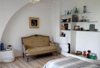 Vila cu 3 apartamente independente si gradina mare in Cotroceni - 4