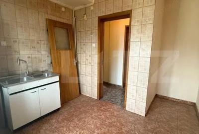 Apartament cu 4 camere semidecomandat în Central - 18