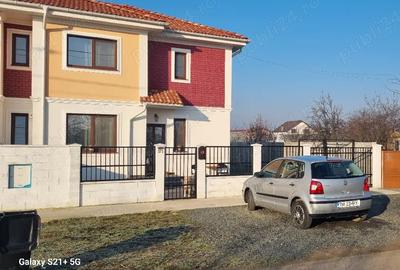 Proprietar vand jumate de duplex in SACALAZ - 4