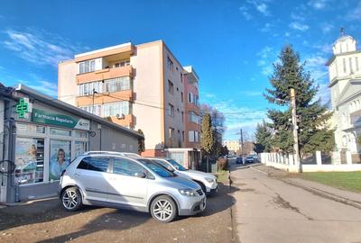 Apartament cu 2 camere semidecomandat în Sud - 1