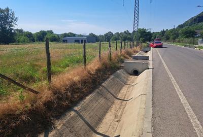 Teren de 5296 mp, în Est - 2