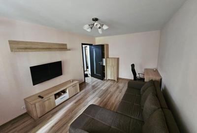 Apartament cu 3 camere decomandat în Podul de Fier - 1