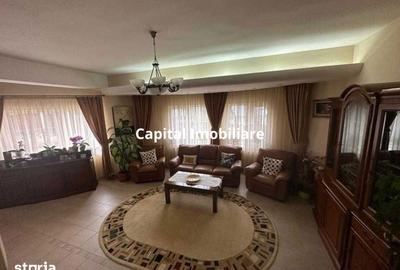 Casă cu 7 camere cu Teren 1200 Mp în Tomești - 1