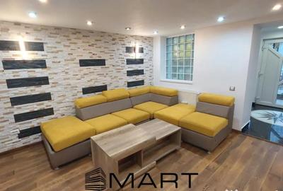 Casă cu 7 camere cu Canalizare în Piața Cluj