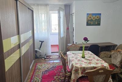 Vand garsoniera in Deva, zona I. Maniu, suprafata utila 31 mp, mobilata - 1