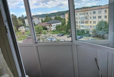 Apartament cu 2 camere decomandat în Central - 1