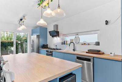 VANZARE Casa / Vila moderna cu 4 camere si curte Dragom... - 1