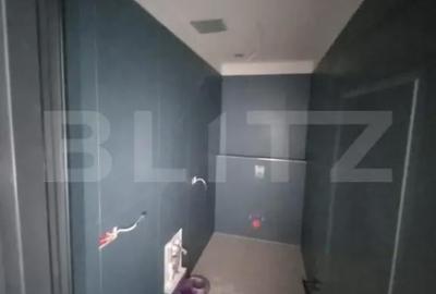 Spațiu comercial, de 156 mp, în Central - 3