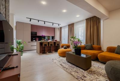 Apartament cu 3 camere semidecomandat în Pipera