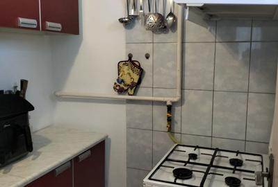 Apartament cu 4 camere decomandat în Central - 2
