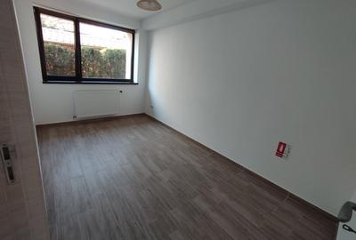 Spațiu comercial, de 50 mp, în Bd. Independenței - 2