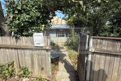Casă + 2129 mp teren, zonă liniștită, Goruni, Iași - 76.000 euro - 5