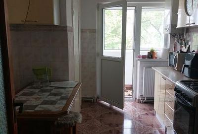 Apartament cu 2 camere decomandat în Central - 2