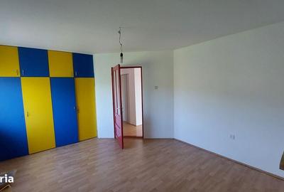 Apartament cu 3 camere, mobilat în Cetate - 7
