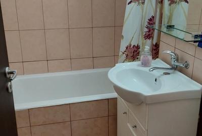 Apartament semidecomandat în 1 Mai