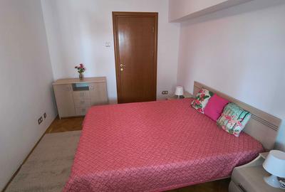 Apartament cu 3 camere decomandat în 1 Mai - 1