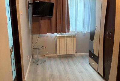 Apartament cu 3 camere semidecomandat, mobilat în Micro 40 - 2