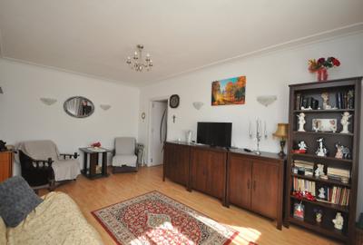 Apartament cu 3 camere semidecomandat, mobilat în Titan - 3