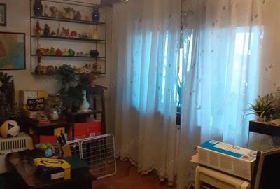 Apartament cu 3 camere decomandat în Mircea cel Bătrân - 8