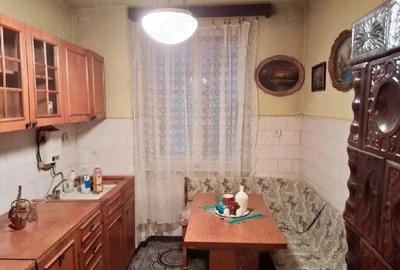 Apartament cu 3 camere semidecomandat în Central - 4